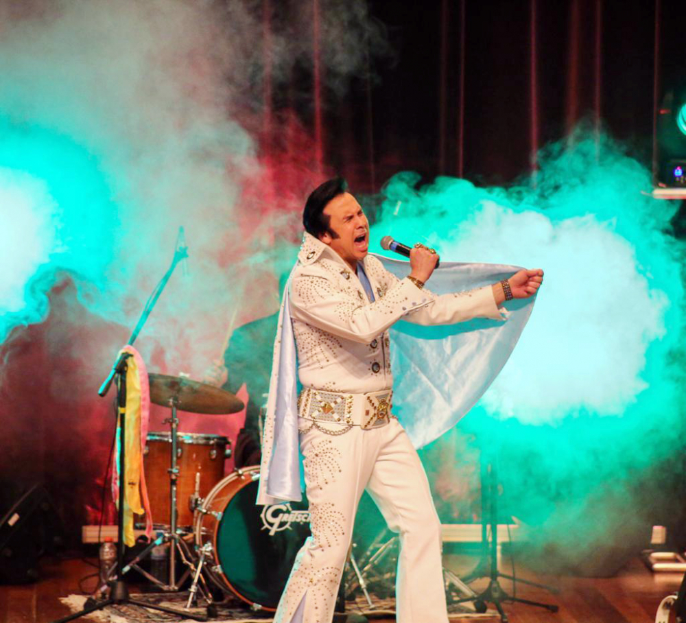 Fabiano Feltrin presta tributo a Elvis Presley na 30ª ExpoBento e 17ª Fenavinho